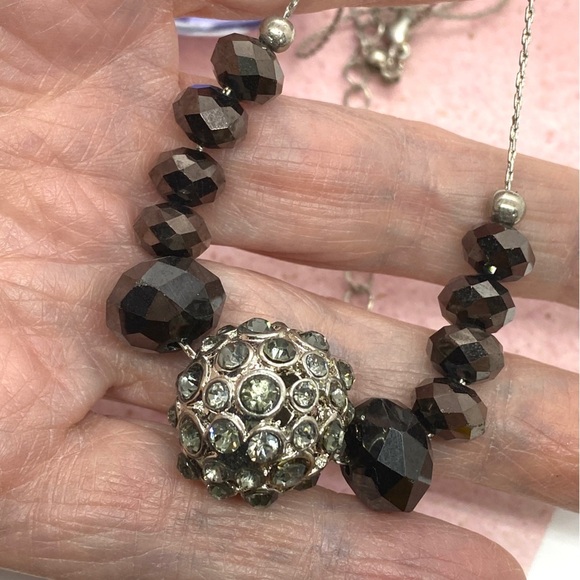 Faceted Glass Beads on Silvertone Chain Necklace - Picture 2 of 8